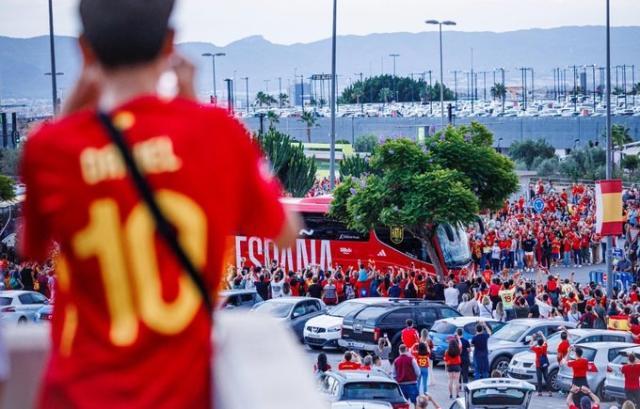 kaiyun-残阵西班牙进攻受阻，罗德里替身处子球绝杀丹麦！